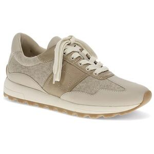 NWOT Baretraps Gwenda Lace Up Sneakers Size 7.5